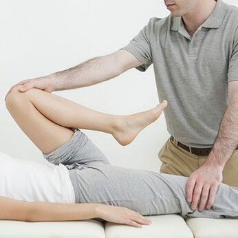 Masážne sedenia a cvičenia zmiernia príznaky artrózy bedrového kĺbu